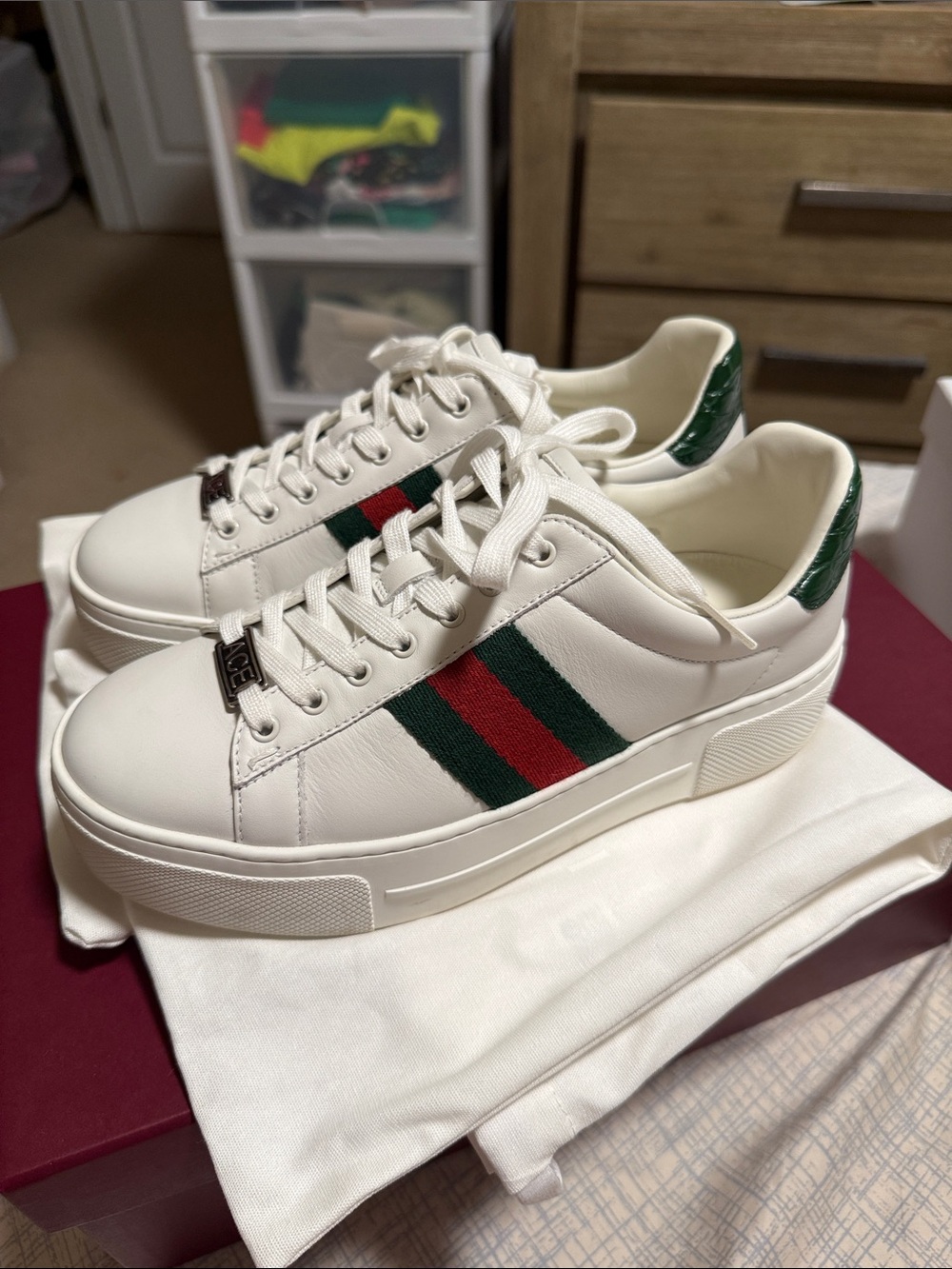Gucci White Leather Platform Sneakers with Green & Red Stripe